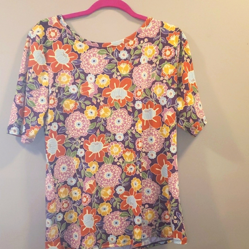 LuLaRoe GiGi Top